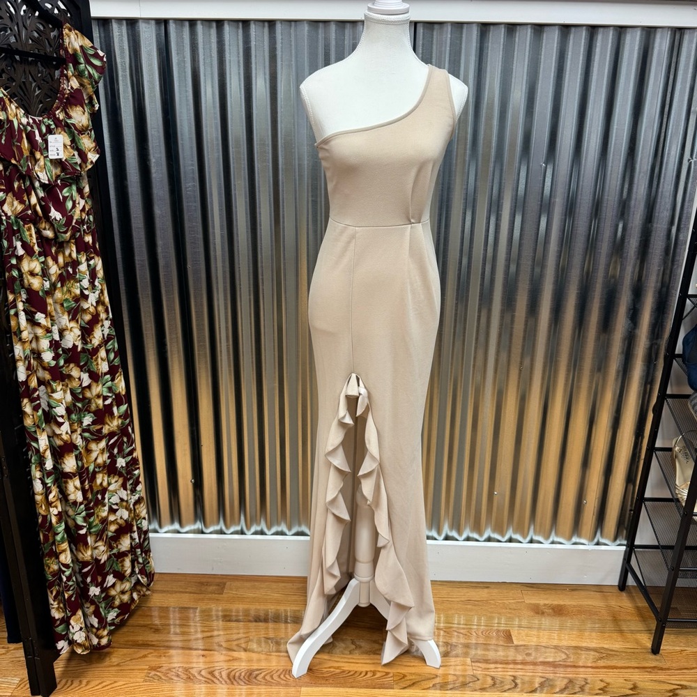 NWT Pretty Little Thing Cream One-Shoulder Formal Dress Mermaid Bodycon